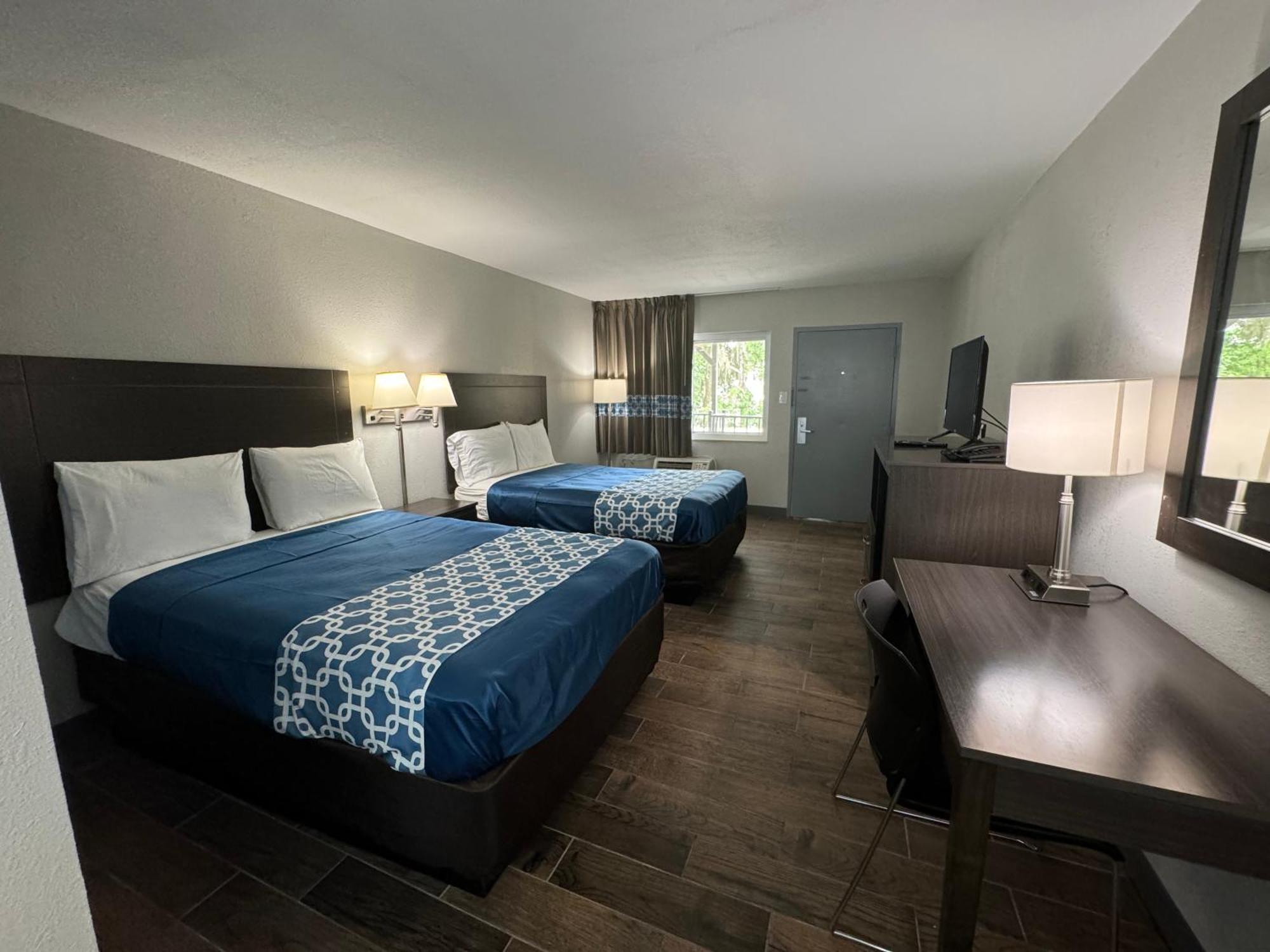 Travelodge By Wyndham Gainesville Ґейнсвілл Екстер'єр фото